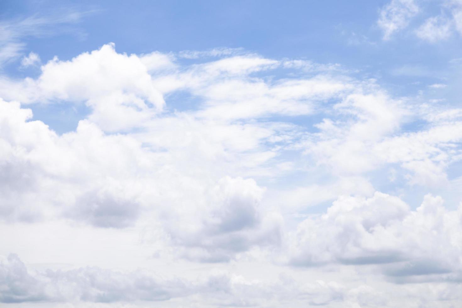 wolken in de lucht foto