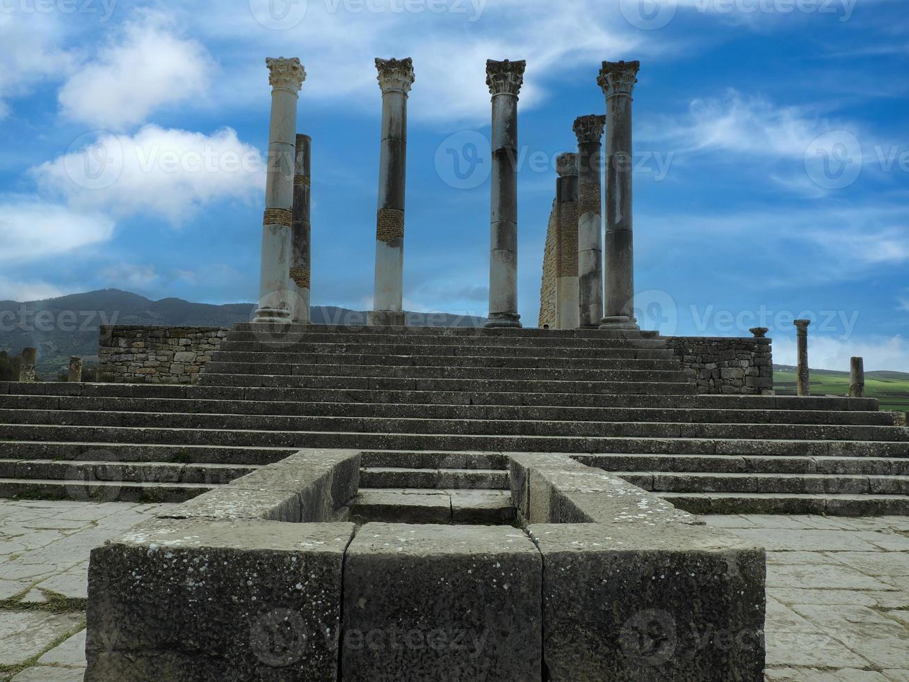 volubilis Romeins ruïnes in Marokko- best bewaarde Romeins ruïnes gelegen tussen de keizerlijk steden van fez en Meknes foto