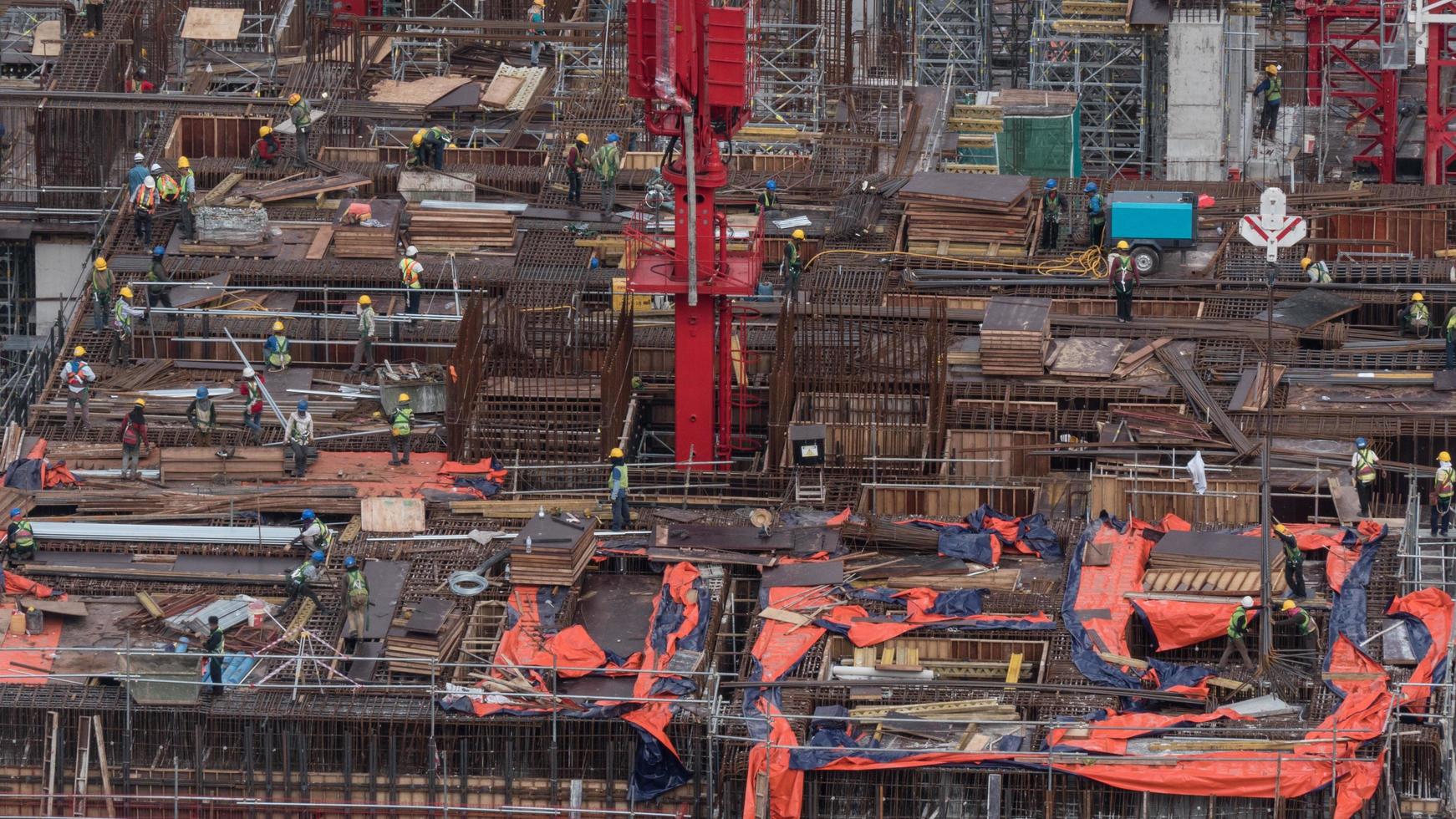 Kuala Lumpur, Maleisië, 2020 - mensen op een bouwplaats foto
