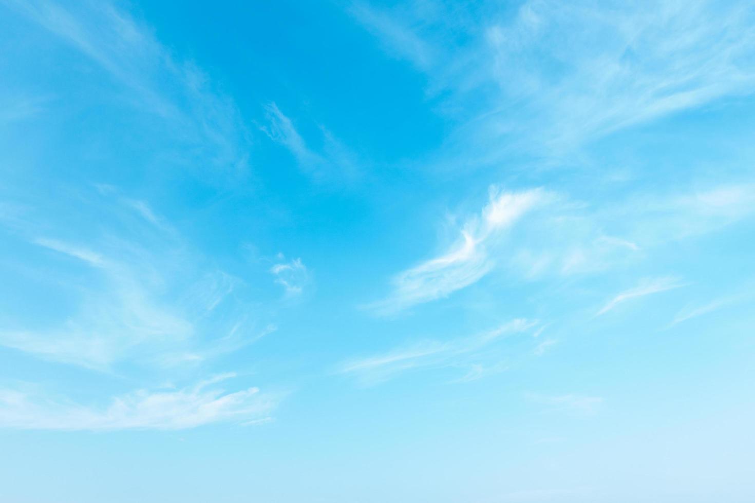 wolken in de lucht foto