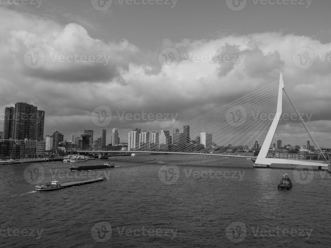 de stad van Rotterdam in de Nederland foto