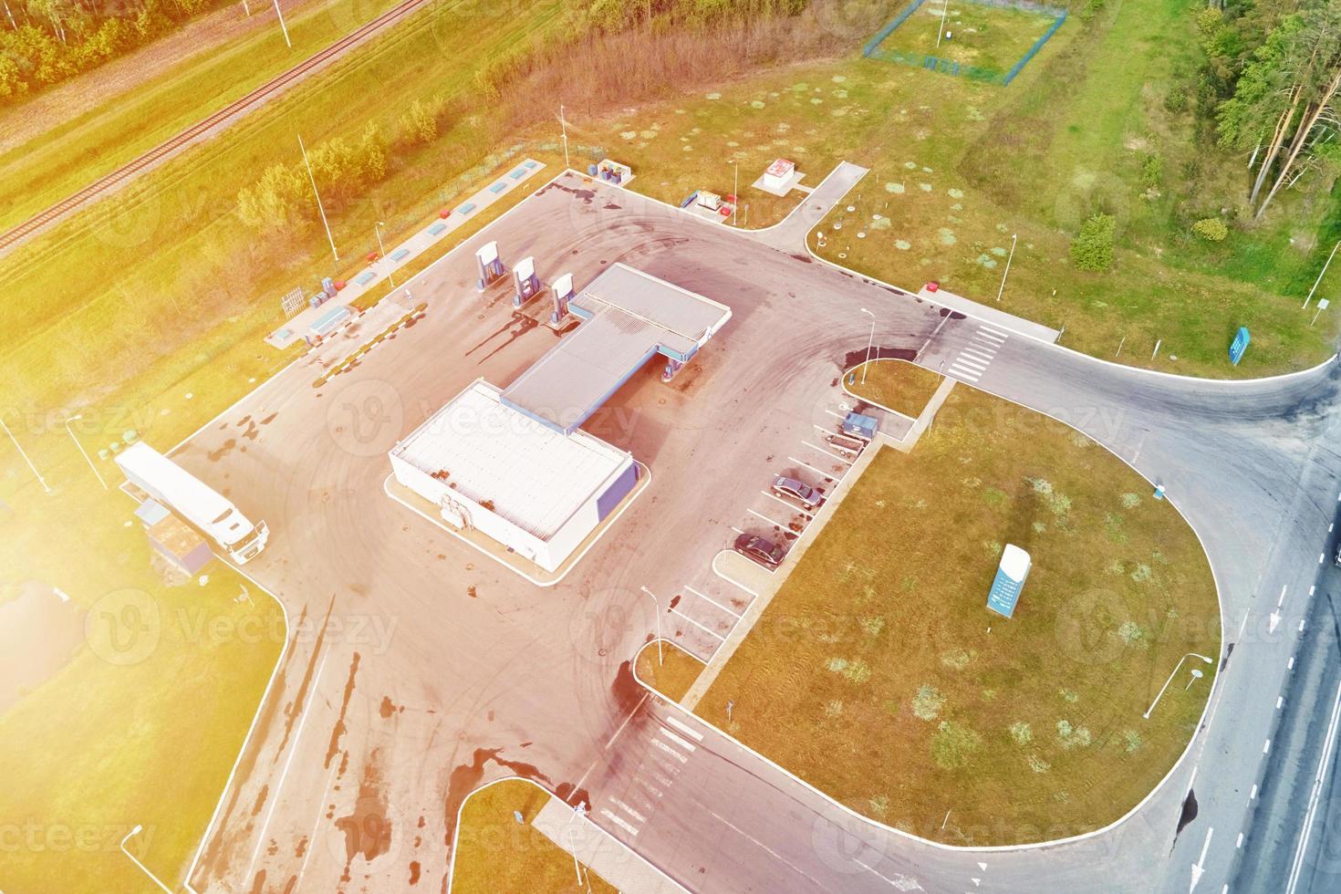 antenne visie van gas- station foto