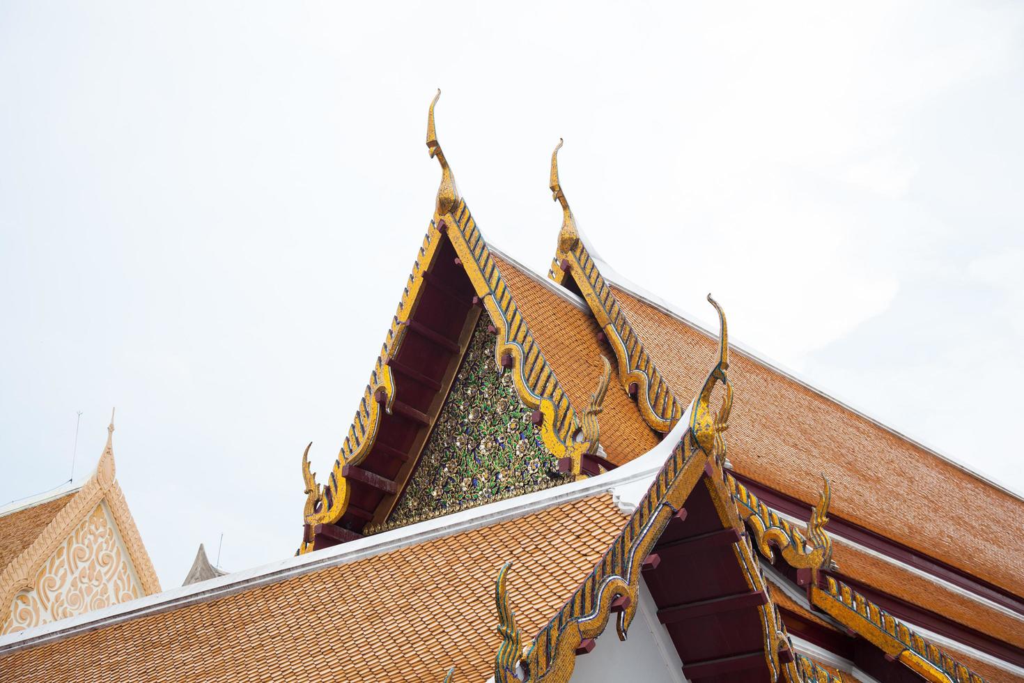 dak van een Thaise tempel foto