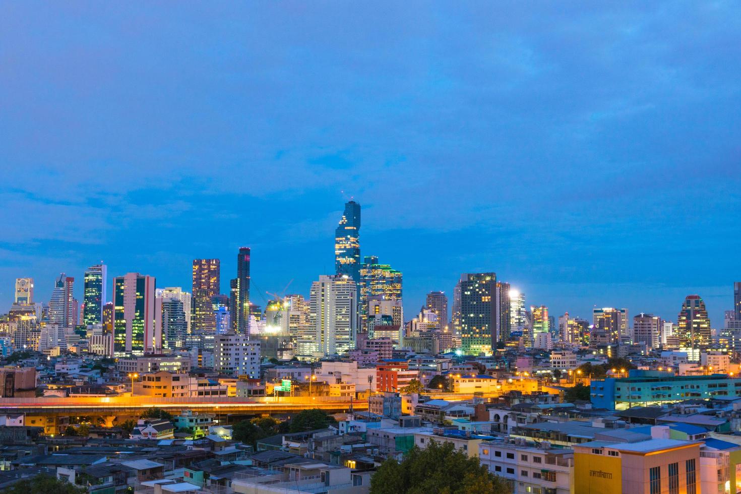 bangkok stad 's nachts foto