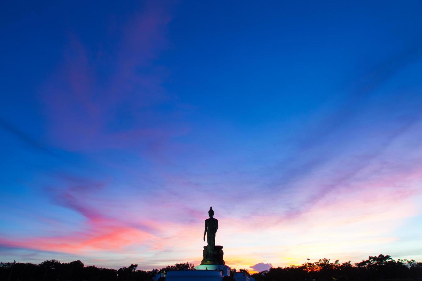 groot Boeddhabeeld in Thailand foto