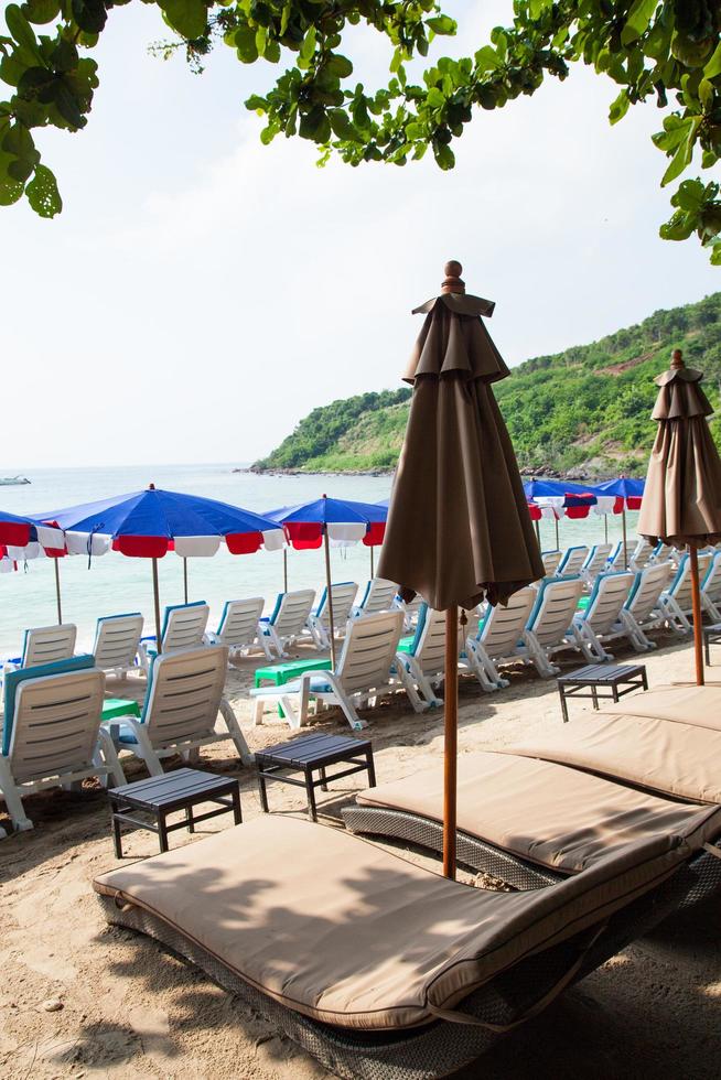 parasols op het strand foto