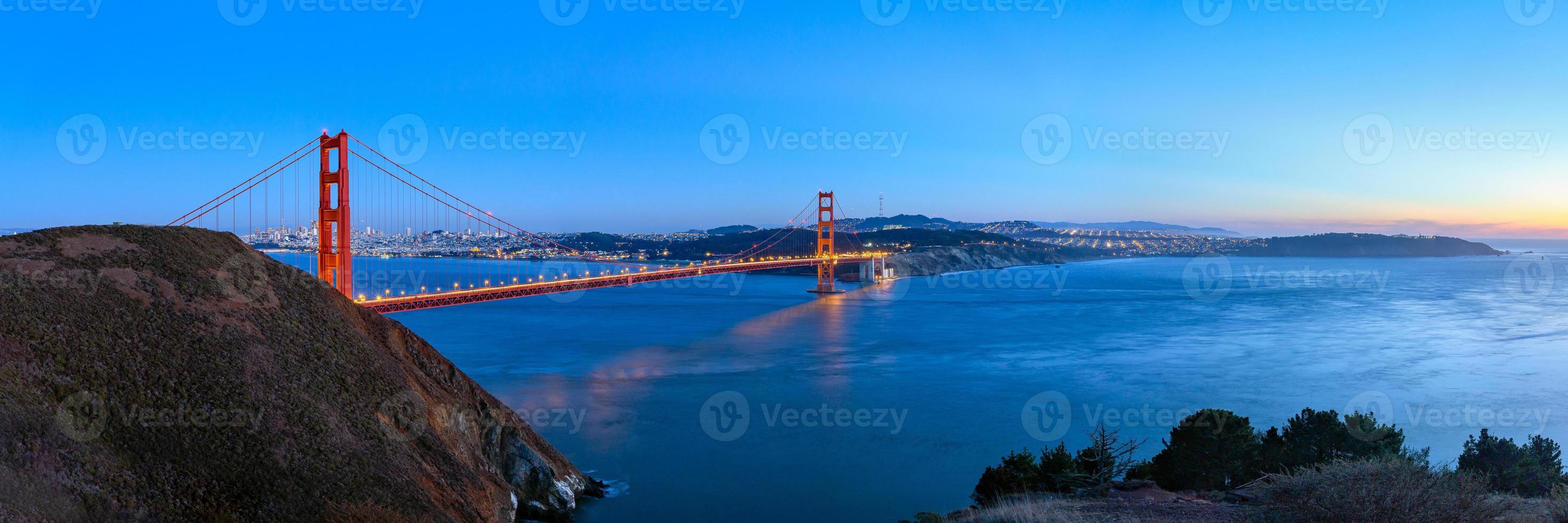 golden gate bridge bij schemering, san francisco, usa foto