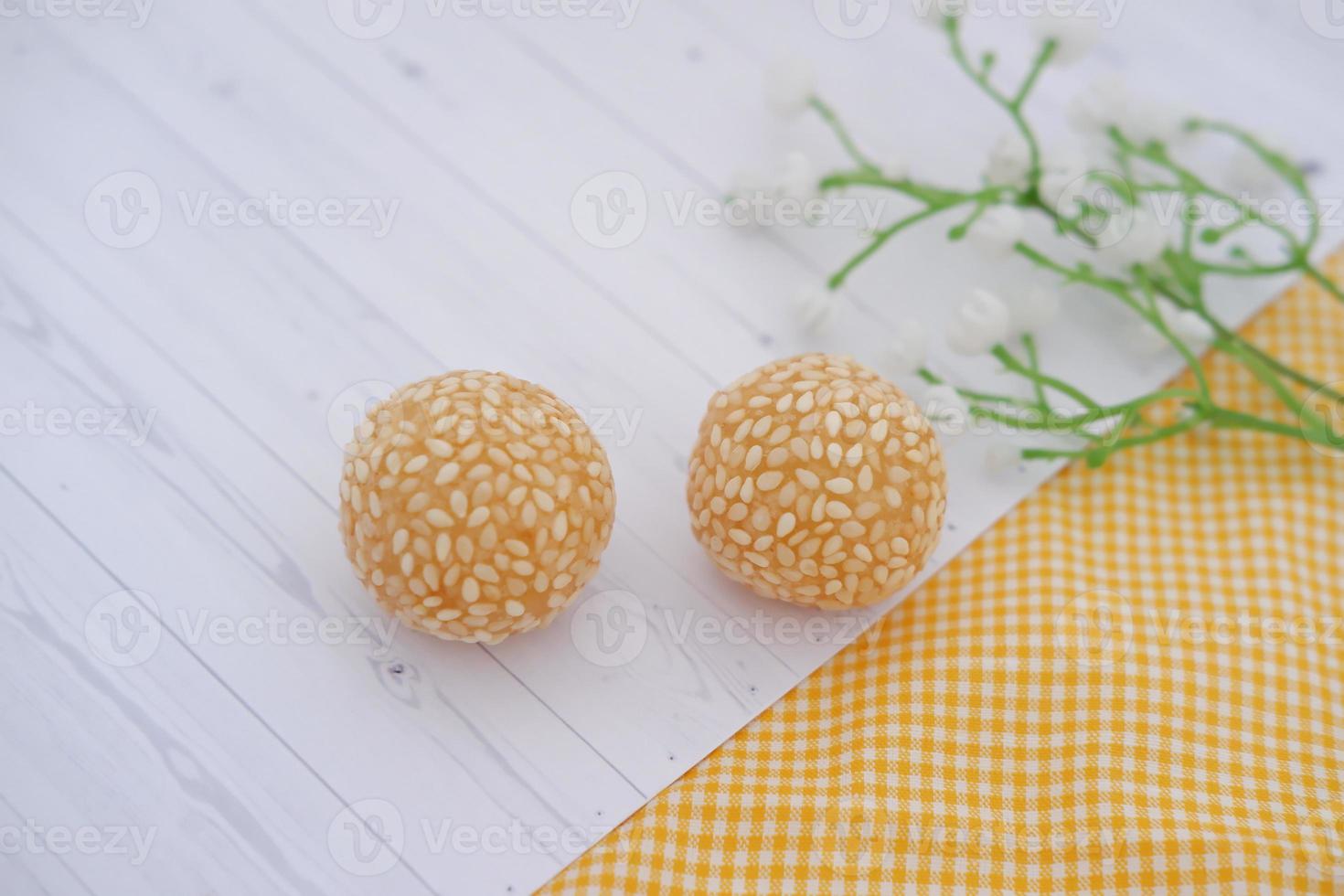 ronde taart gevulde met groen bonen net zo een achtergrond foto