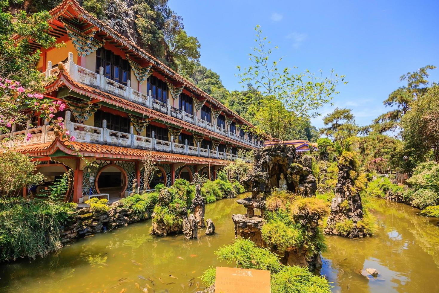 sam poh tong tempel, gunung rapat in maleisië foto