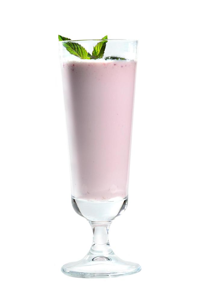 geïsoleerde bosbessenmilkshake foto