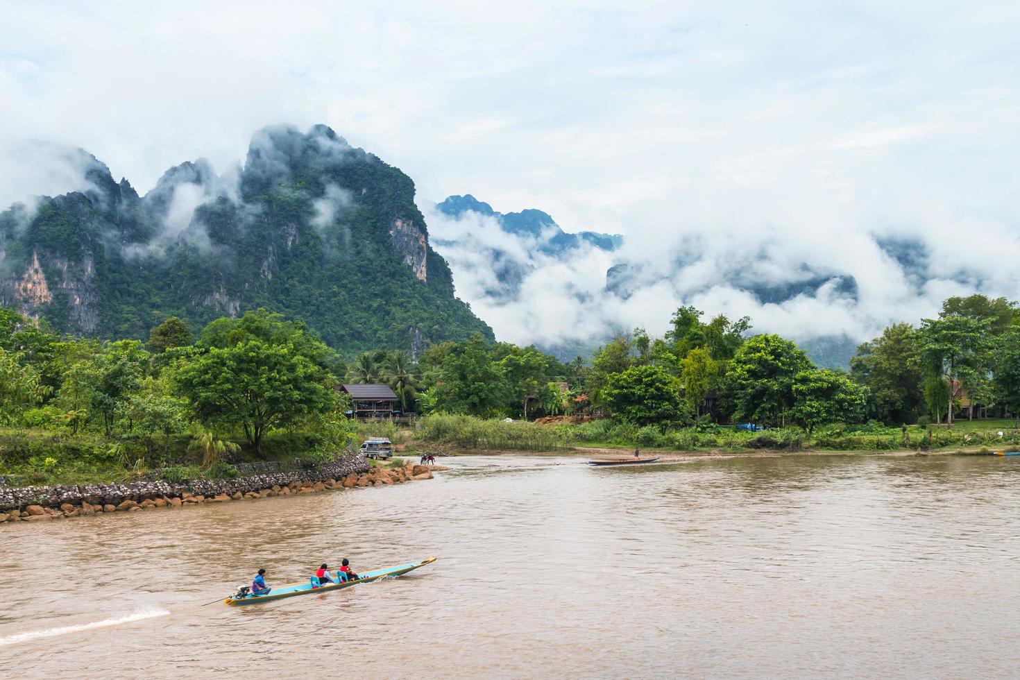 naam lied rivier- in vang vieng, Laos foto