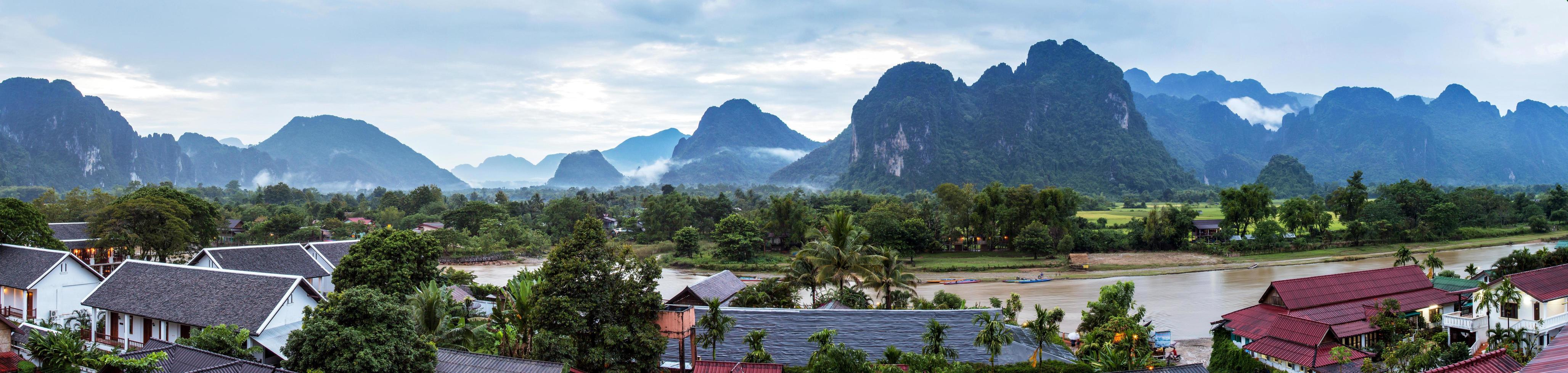 visie voor panorama in vang vieng, Laos. foto