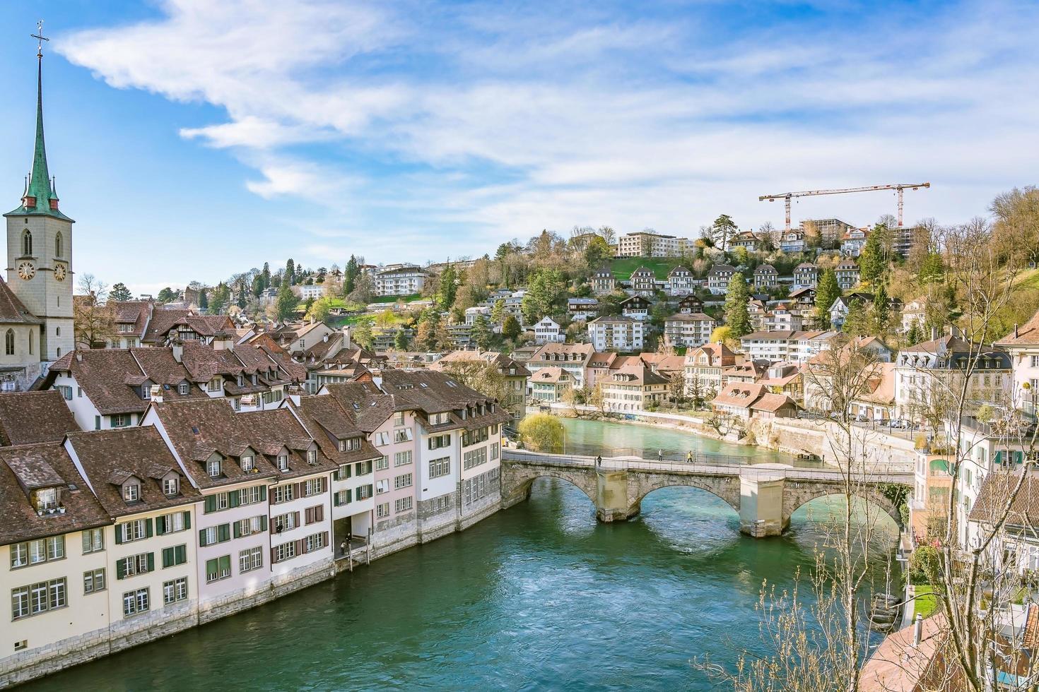 uitzicht op het oude stadscentrum bern in zwitserland foto