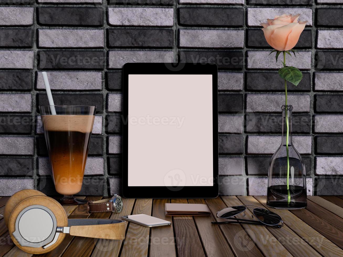 mock-up van lege tablet en apparaten op tafel foto