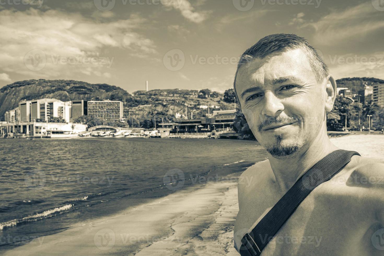 toerist reiziger duurt selfie stadsgezicht panorama Rio de Janeiro Brazilië. foto