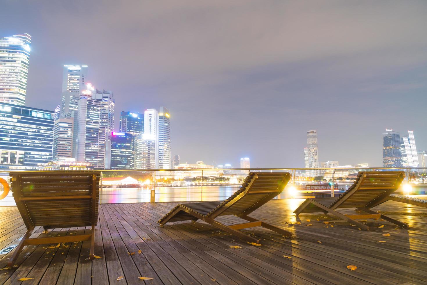 banken op de promenade in Singapore foto