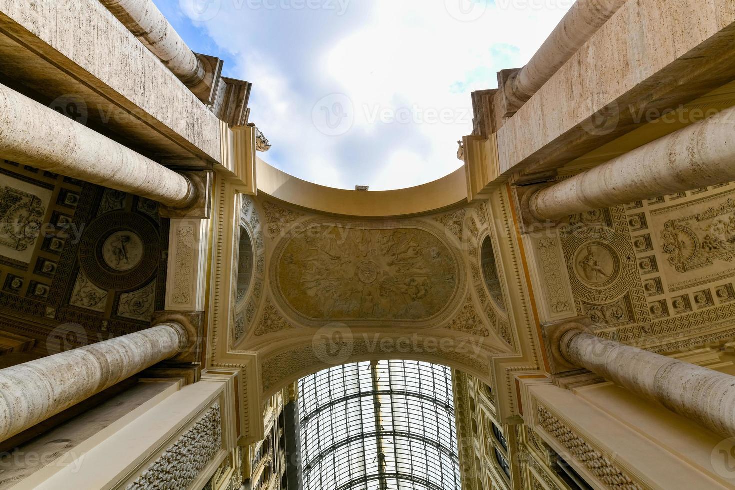 galleria umberto i, een openbaar boodschappen doen galerij in Napels, Italië. gebouwd tussen 1887-1890 foto