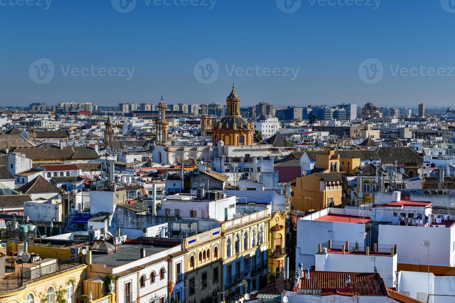 antenne visie van de kerk van de kerstman cruz in sevilla, Spanje. foto