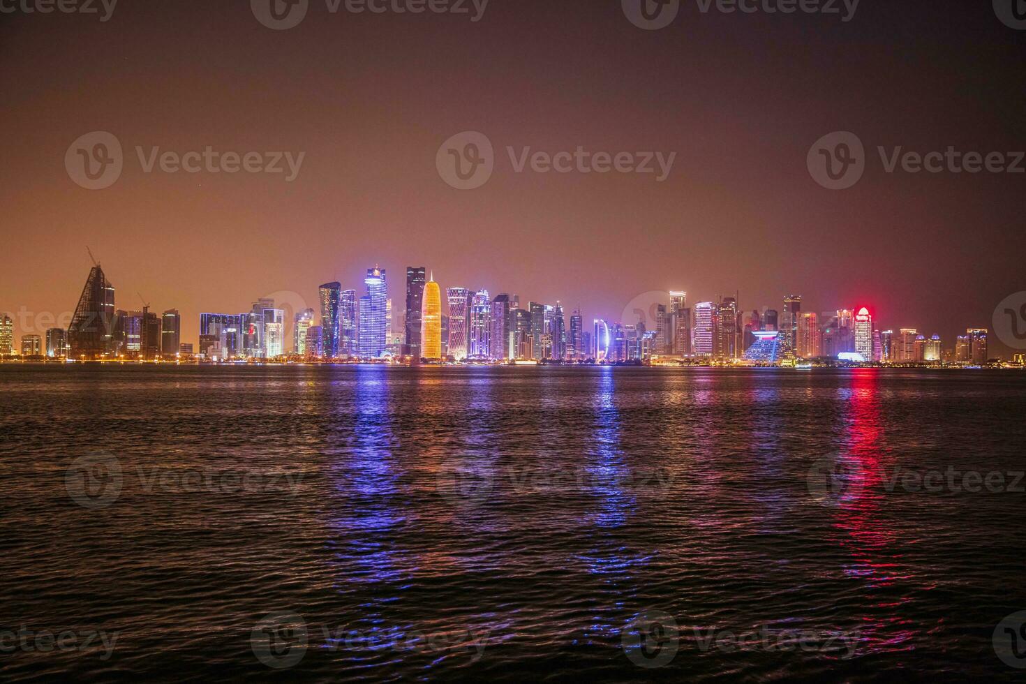 visie van doha horizon Bij nacht foto