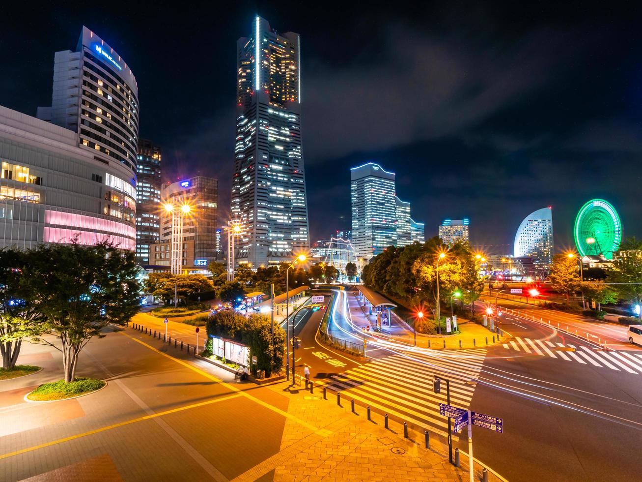 skyline van yokohama in japan foto