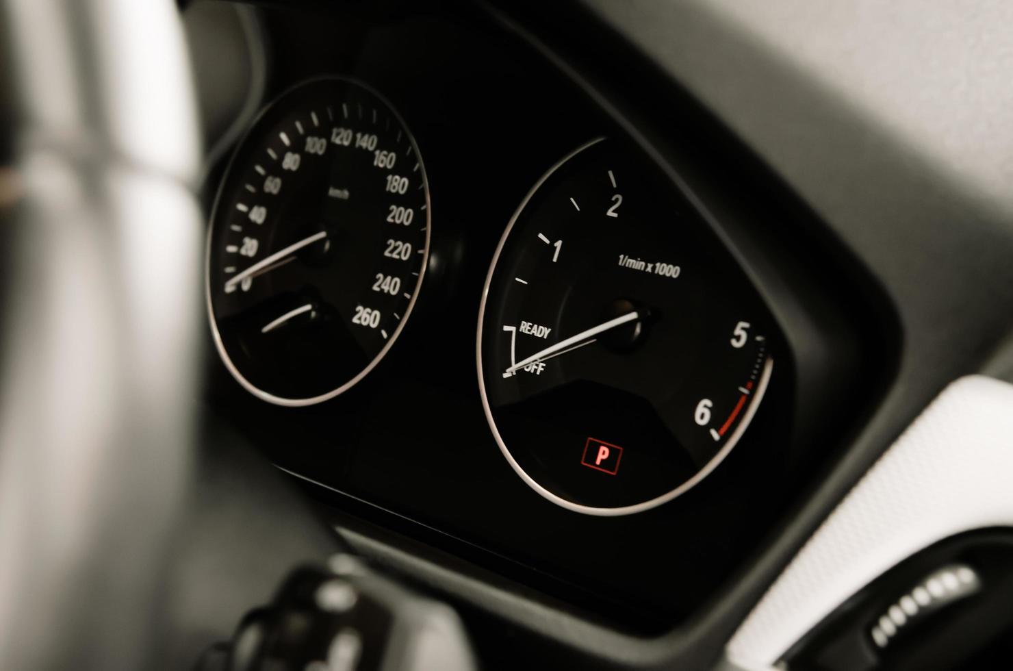 auto snelheid dashboard foto