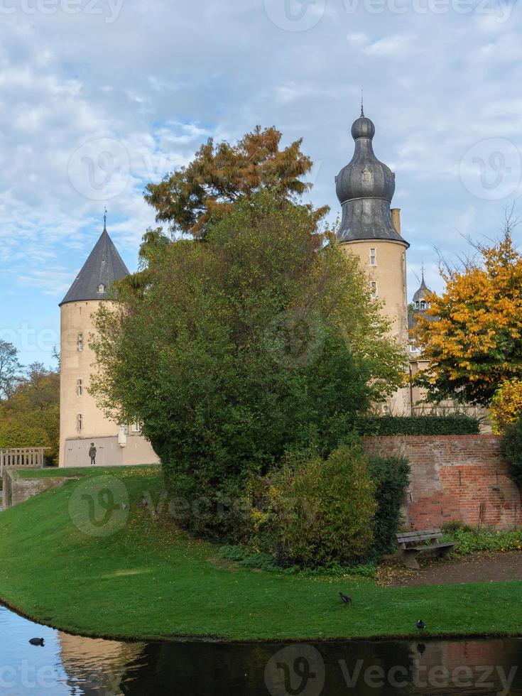 kasteel en dorp van edelsteen in Westfalen foto