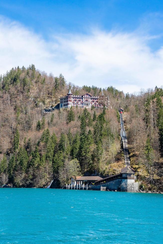 Brienz-stad aan het Brienzermeer door Interlaken, Zwitserland foto