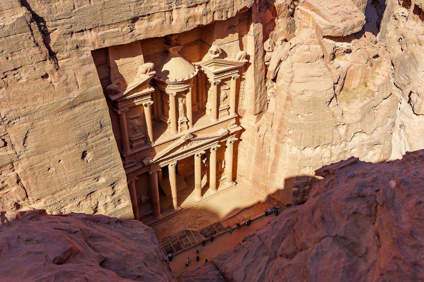 de schatkist in de oude Arabische nabatean koninkrijk stad Petra, Jordanië foto