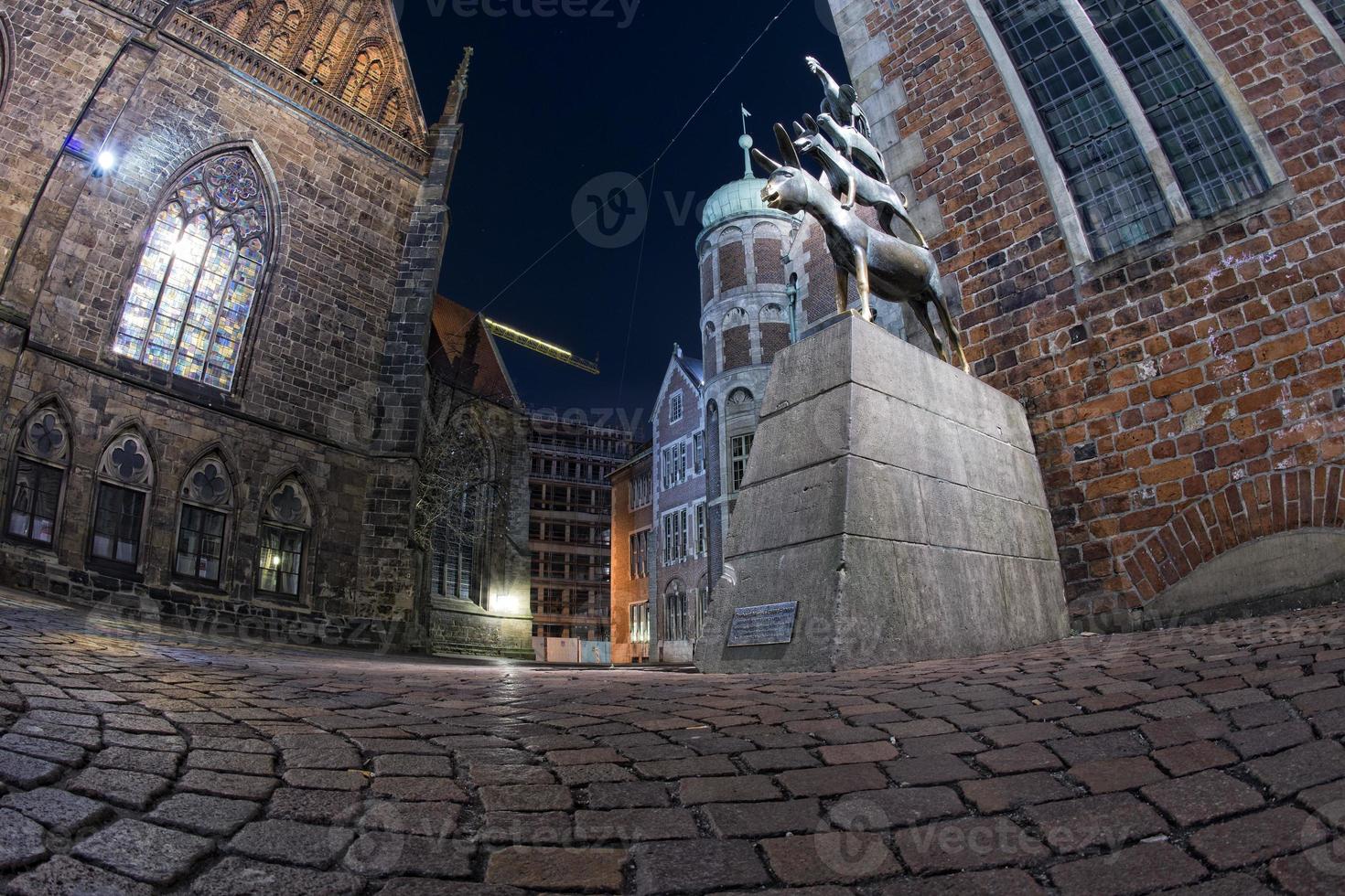 Bremen oud stad- nacht visie foto