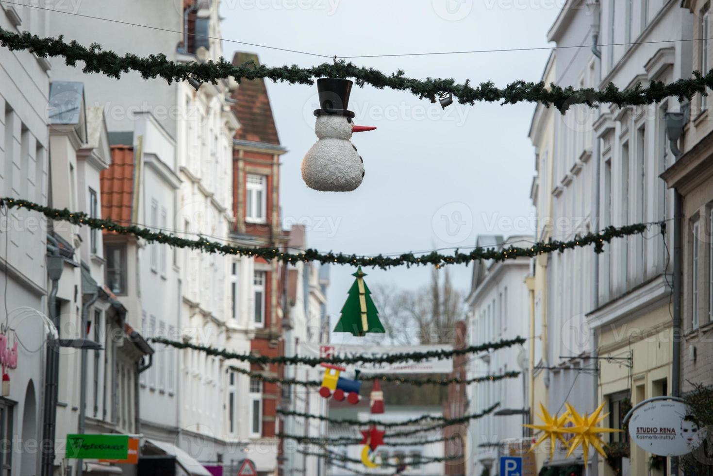 Kerstmis decoratie in huxstraße lubeck noorden Duitsland straat foto