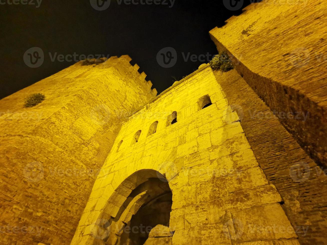claudius keizer Rome muren Bij nacht foto
