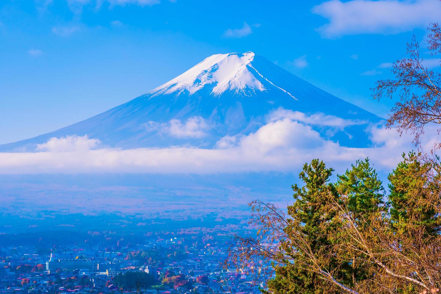 mt. fuji in japan in de herfst foto