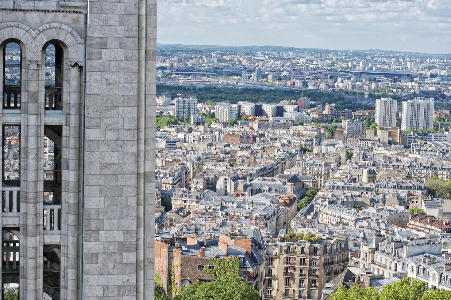 Parijs reusachtig antenne visie van montmatre foto