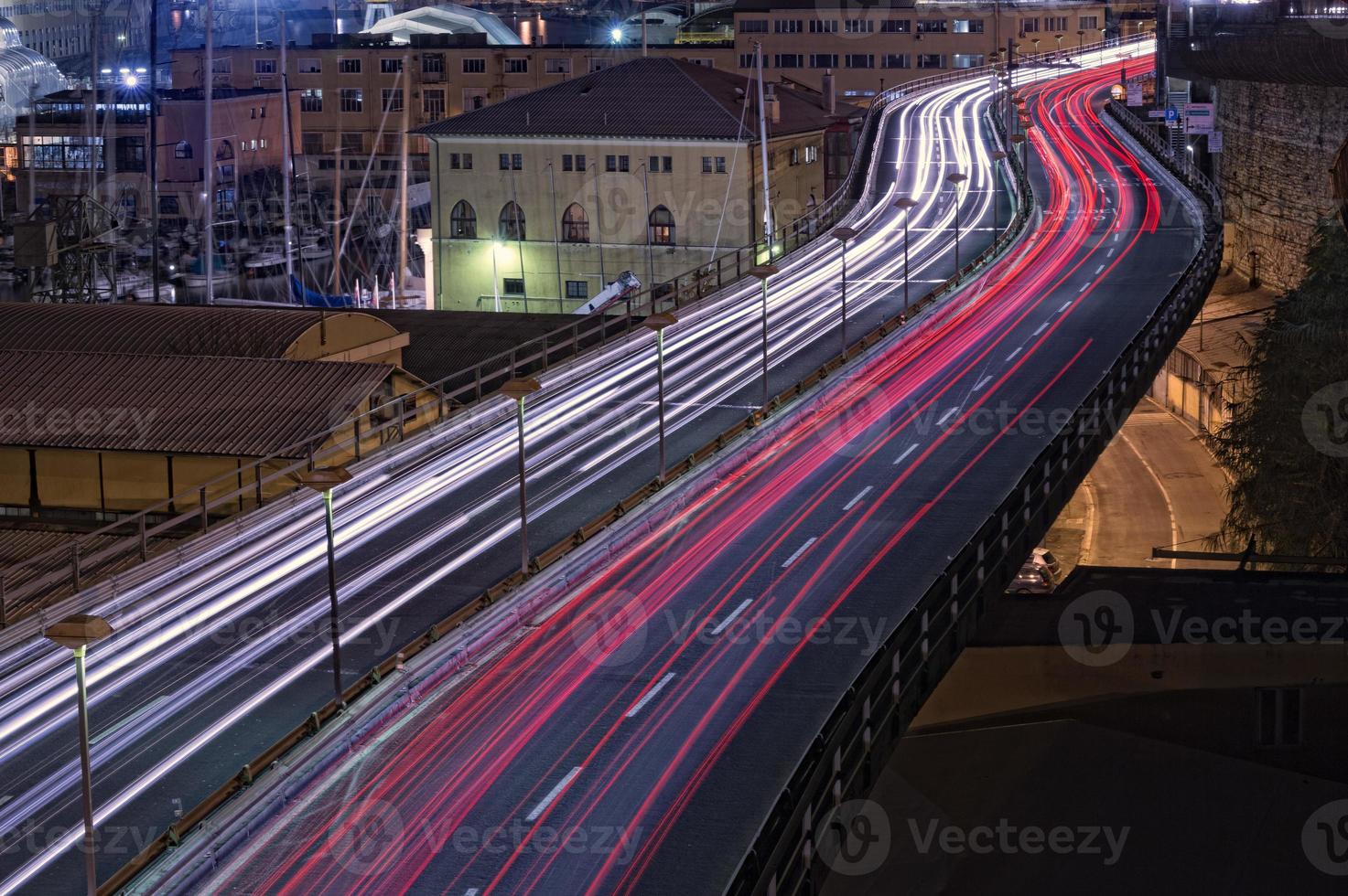 Genua viaduct Bij nacht foto