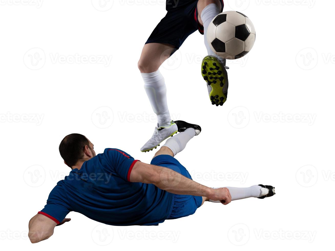 voetbal spelers met voetbal Bij de stadion gedurende de wedstrijd. geïsoleerd Aan wit achtergrond foto