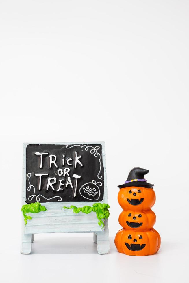 Halloween party rekwisieten decoratie op een witte achtergrond, halloween party concept foto