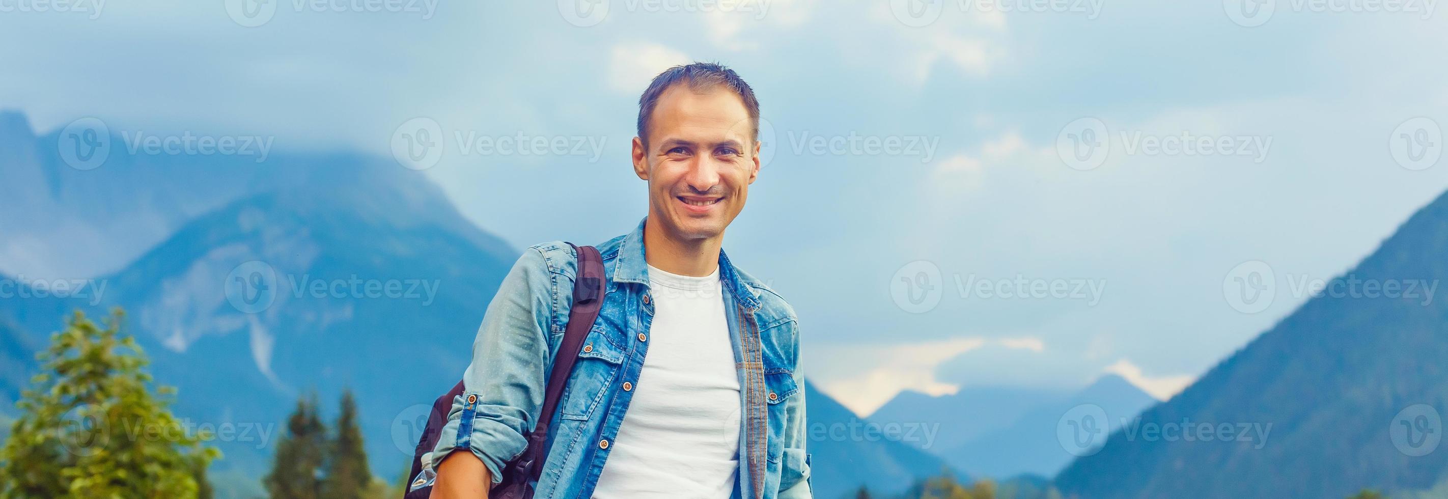 Mens in de bergen, Alpen, Oostenrijk foto