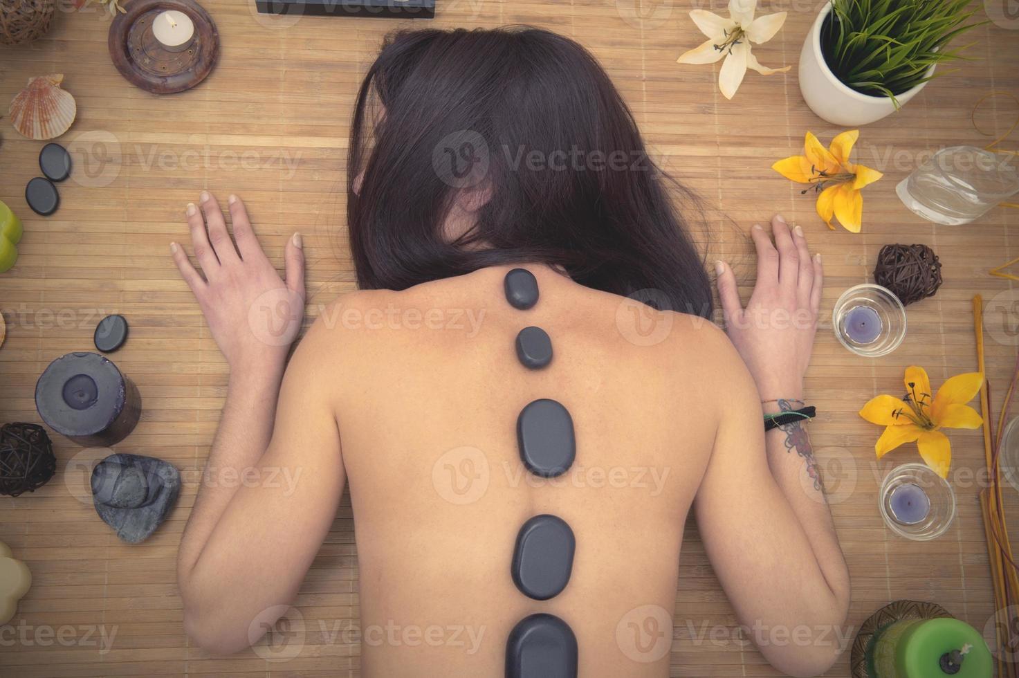 heet steen massage foto