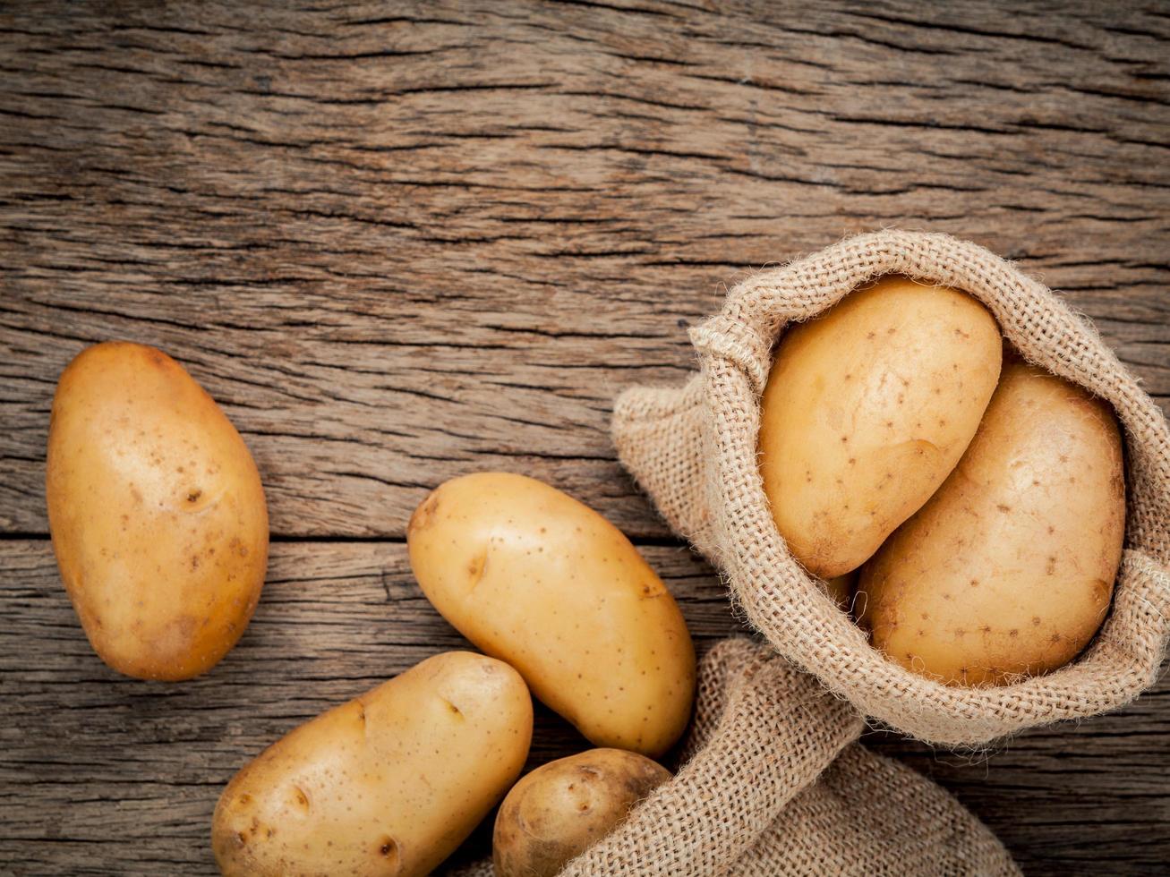 aardappel plat gelegd foto