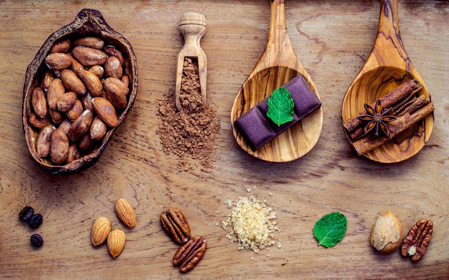 dessertingrediënten op een houten achtergrond foto