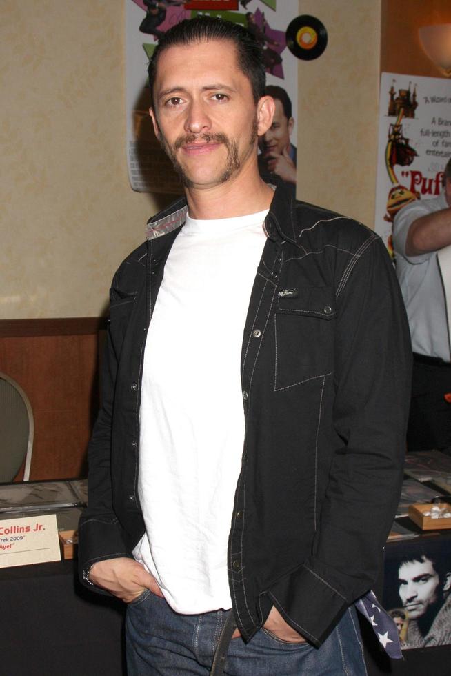 Clifton collins jr Bij de Hollywood verzamelaars tonen in burbank ca Aan juli 18 2009 2008 foto