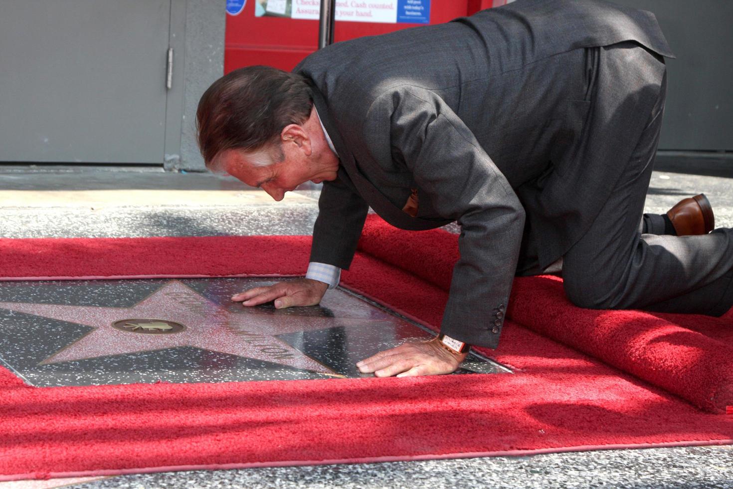 George Hamilton Bij de Hollywood wandelen van roem ceremonie schenken een ster in zijn eer in Hollywood ca Aan augustus 12 2009 2009 foto