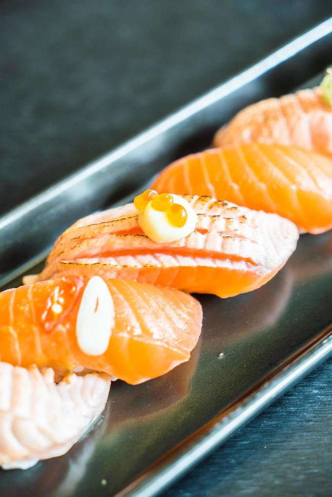 zalm sushi roll, traditioneel Japans eten foto