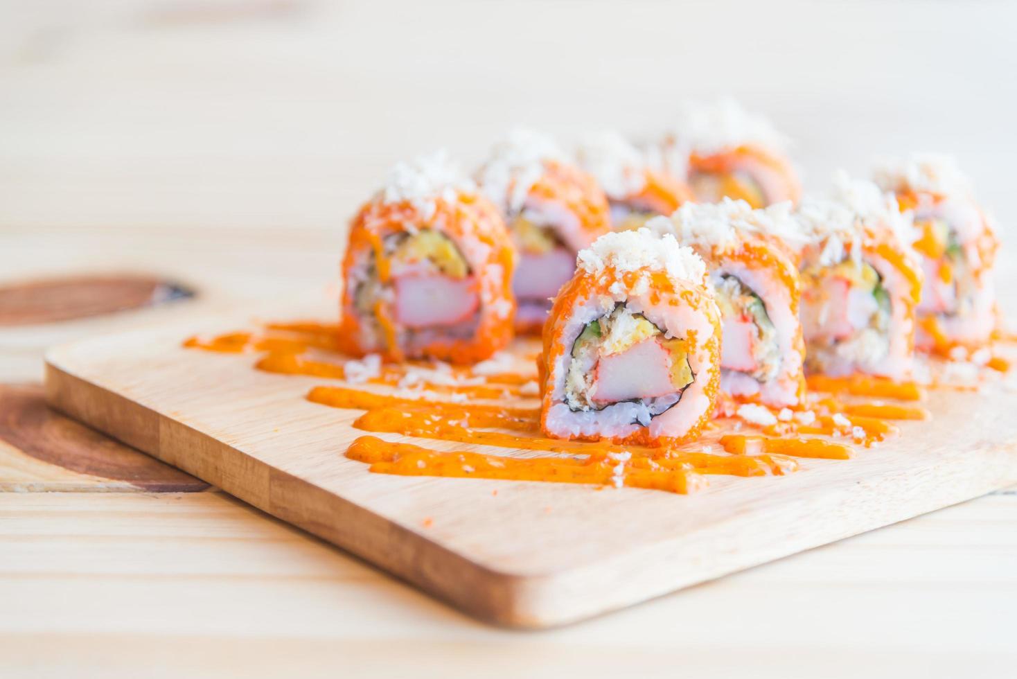 zalm sushi roll, traditioneel Japans eten foto