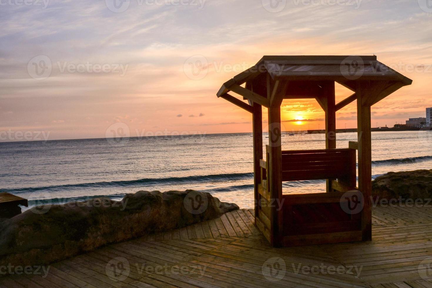 zonsondergang over de zee foto