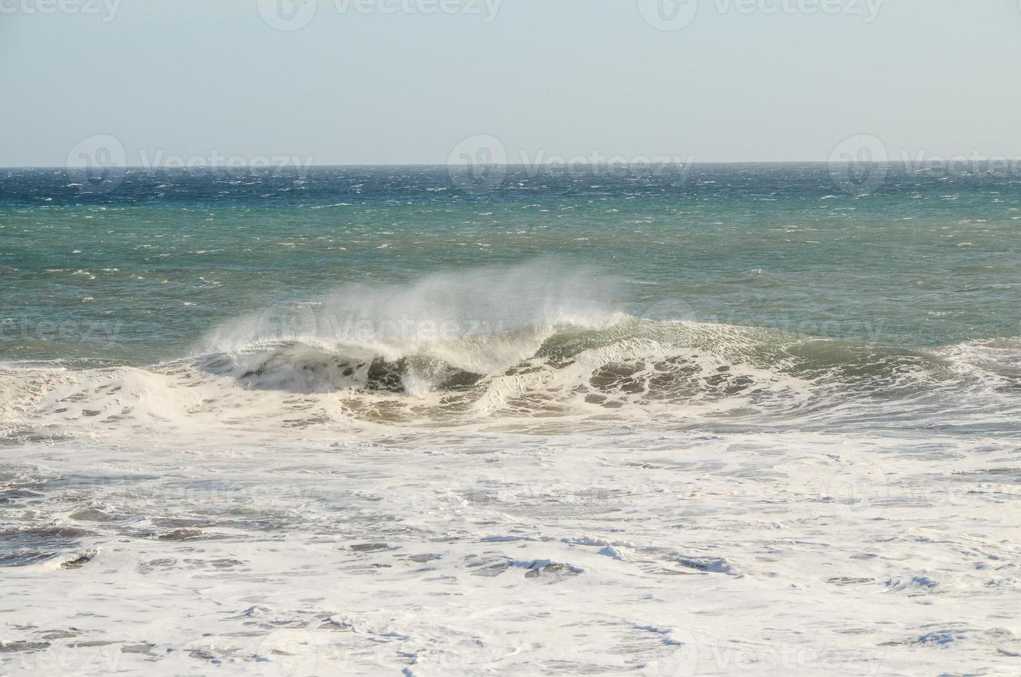 golven in de oceaan foto