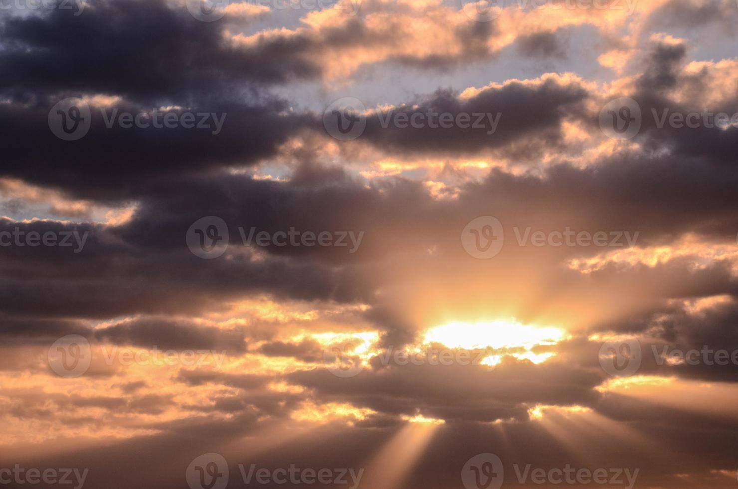 prachtig uitzicht op de zonsondergang foto