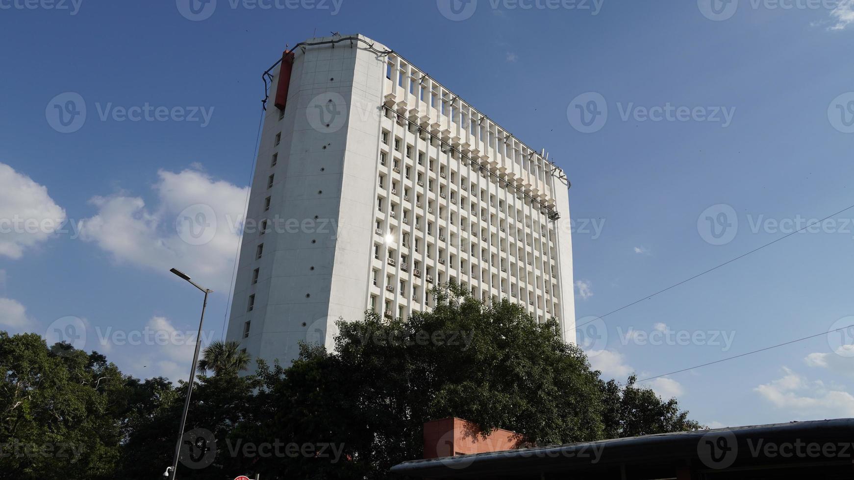 groot wit gebouw in Delhi foto