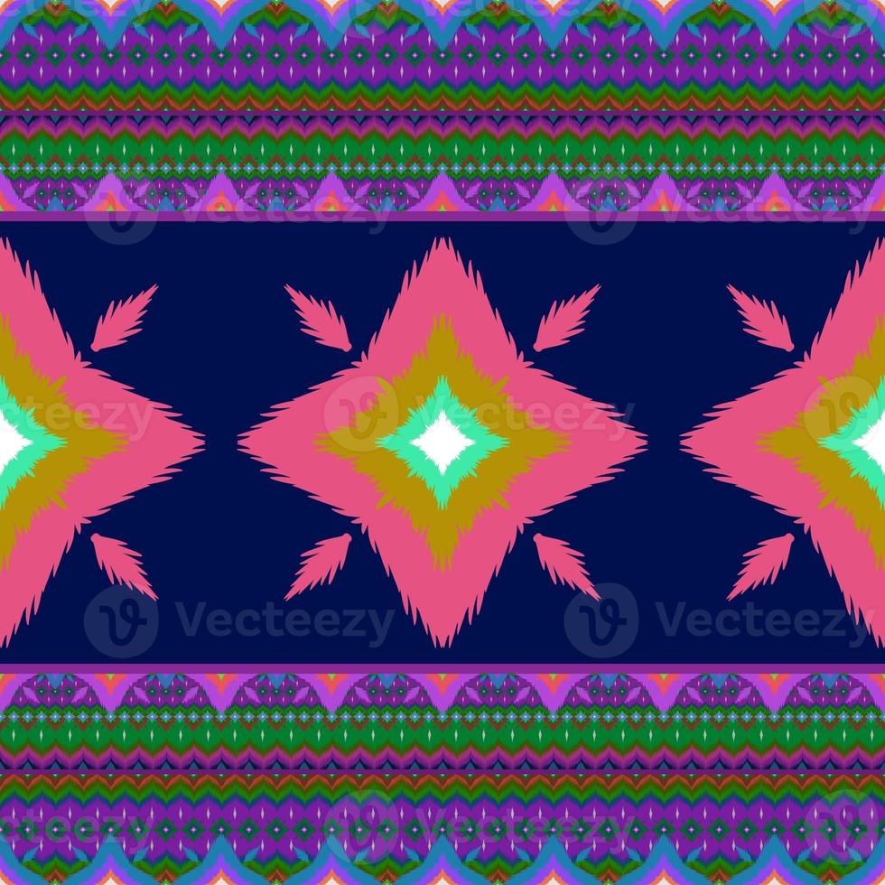 ikat meetkundig folklore ornament, tribal etnisch textuur. naadloos gestreept patroon in aztec stijl, figuur tribal borduurwerk, scandinavisch, ikat patroon foto