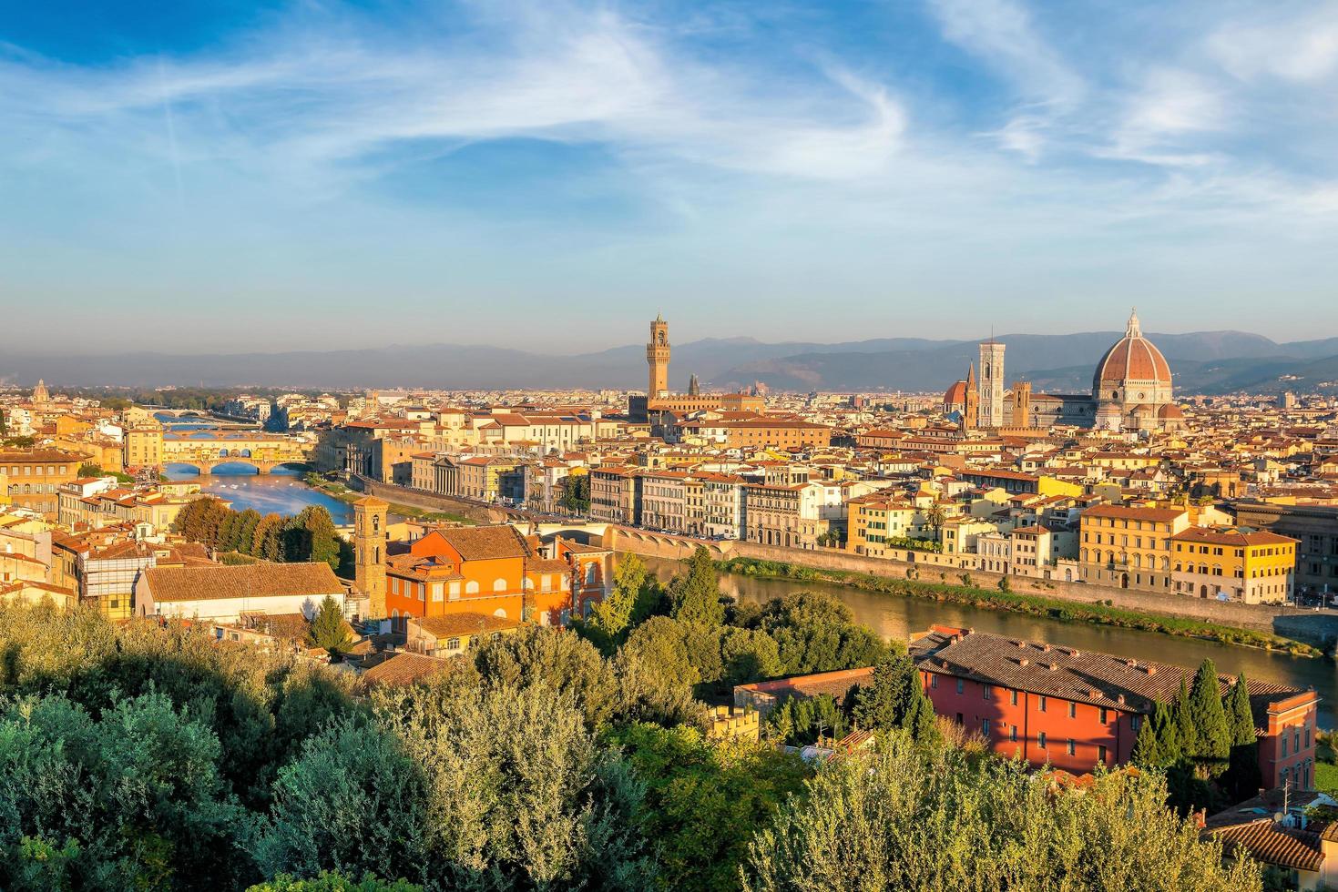 uitzicht op de skyline van florence van bovenaanzicht foto